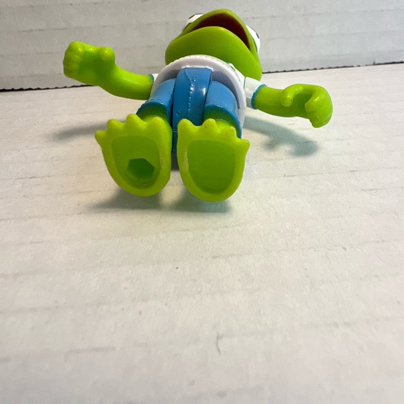 Disney Junior Muppet Babies Kermit the Frog Figure - Picture 7 of 9